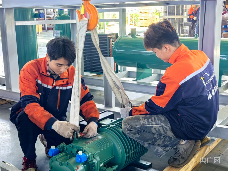 央廣網(wǎng)報(bào)道|直擊開(kāi)工首日，元?dú)庵怠袄瓭M(mǎn)”